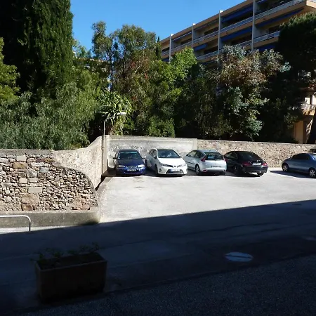 Agreable 3 Pieces 62 M2
