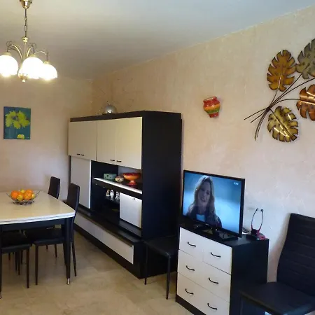 Agreable 3 Pieces 62 M2