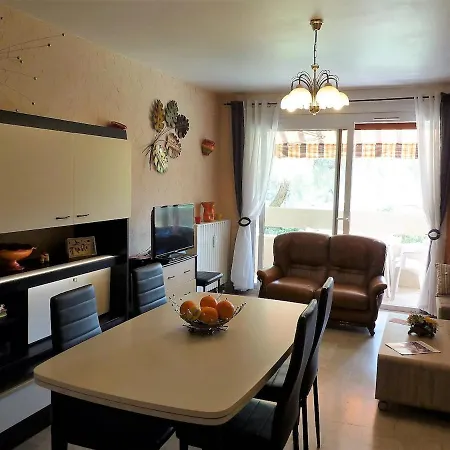 Agreable 3 Pieces 62 M2